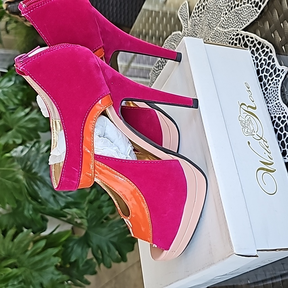 BRAND NEW IN BOX, FAUX SUEDE/LEATHER MUTI COLOR PLATFORMS - Picture 2 of 6